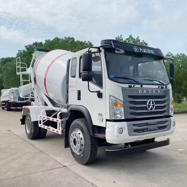 Mobile 4X2 Cement Mixer Truck