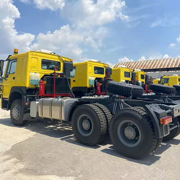 SINOTRUK HOWO 6X4 Tractor Unit
