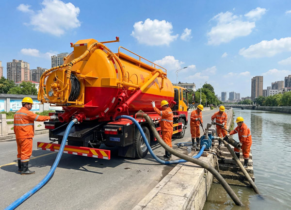Vacuum Suction Truck Application